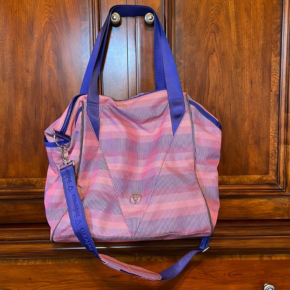 Ivivva (Lululemon kids) bag
